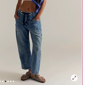 We the Free Moxie Barrel Jeans. In color : Timeless Blue - worn only 2x